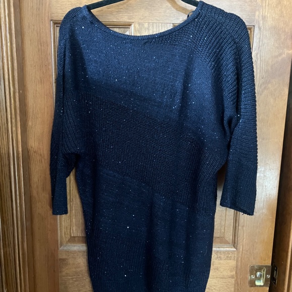 Holiday Sweater - NWT - Picture 3 of 3